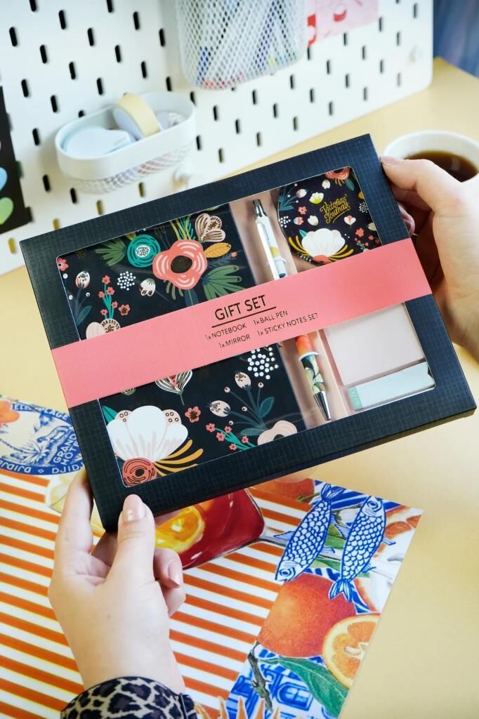 V.JOURNALS DEFTER13x18 120YP GIFT SET 124-2076