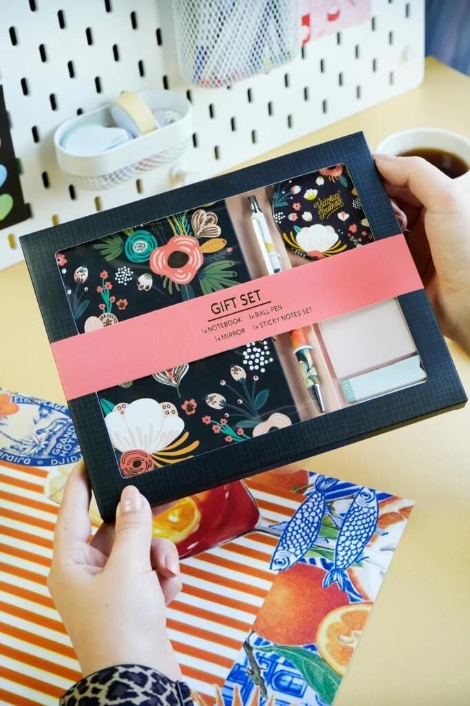V.JOURNALS DEFTER13x18 120YP GIFT SET 124-2076